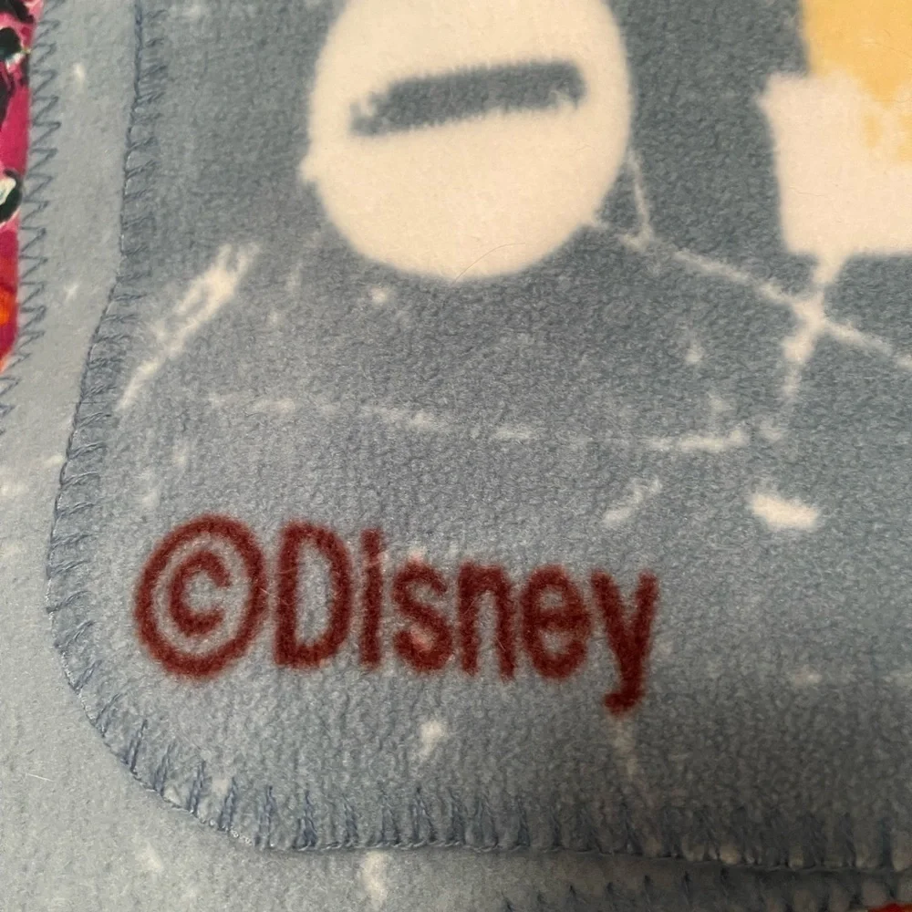 VINTAGE 54” x 50” Rare Disney Mickey Mouse and Pluto Fleece Lightweight Blanket.